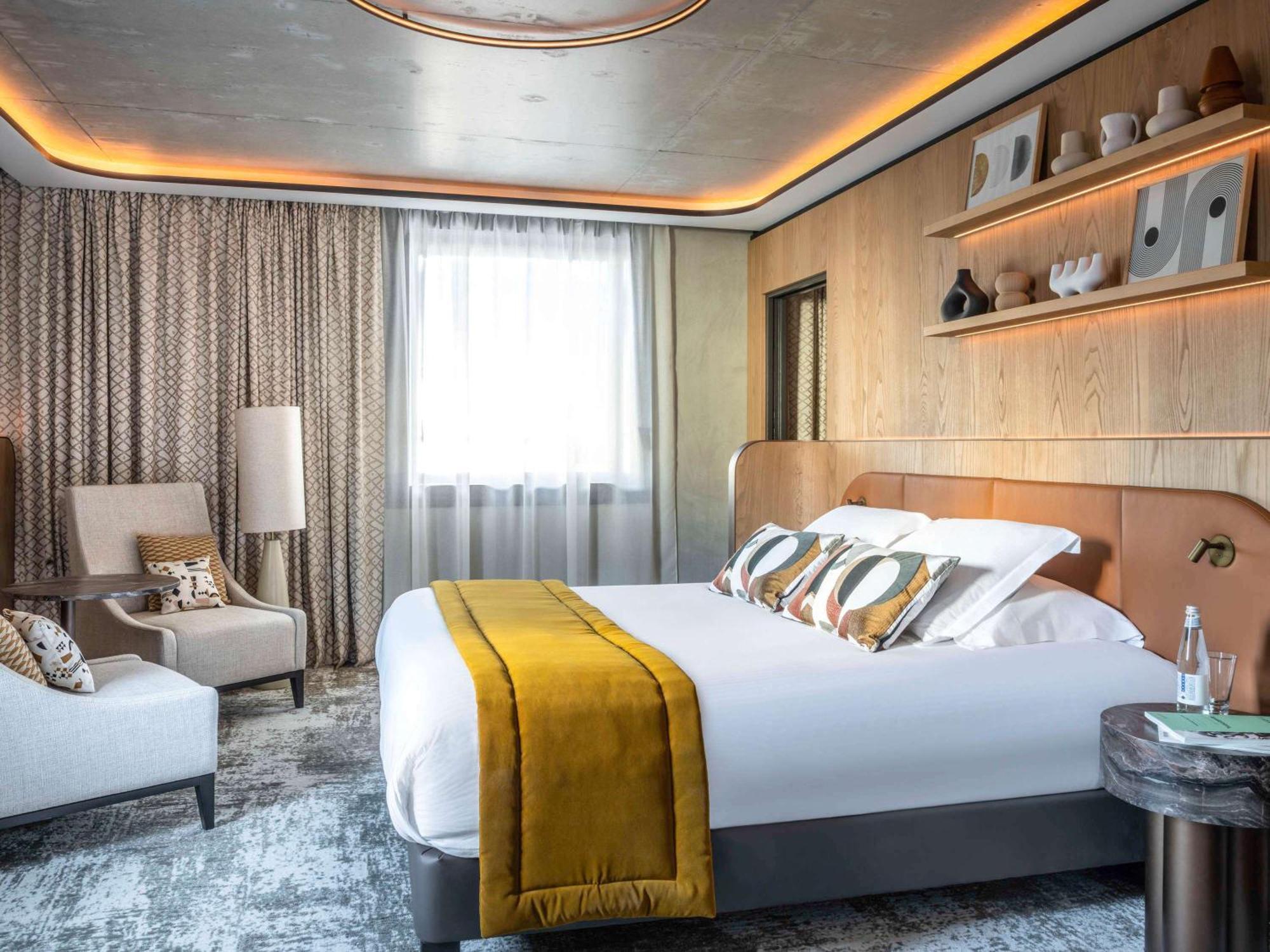 Pullman Hotel 4*